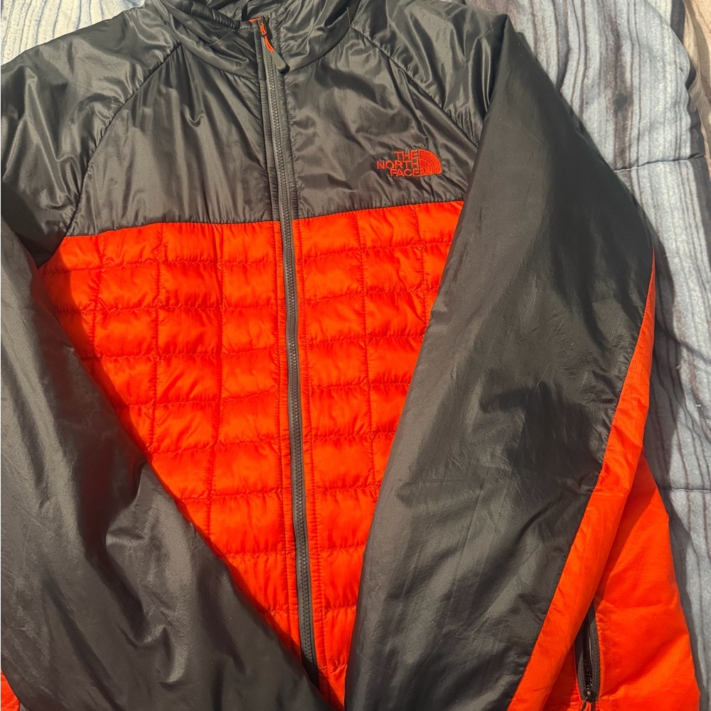 GUC Size L The North Face Men's Black and Orange Jacket